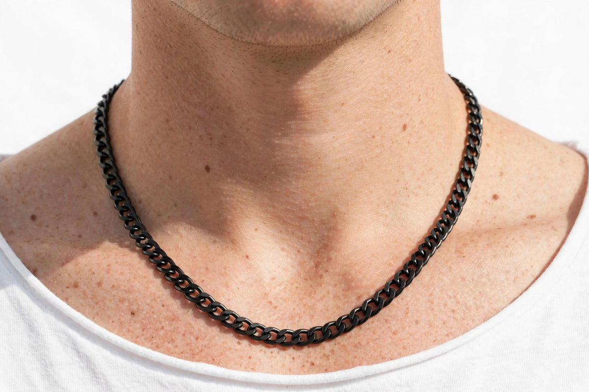 Nova Royal Gold Chain Necklace in Black