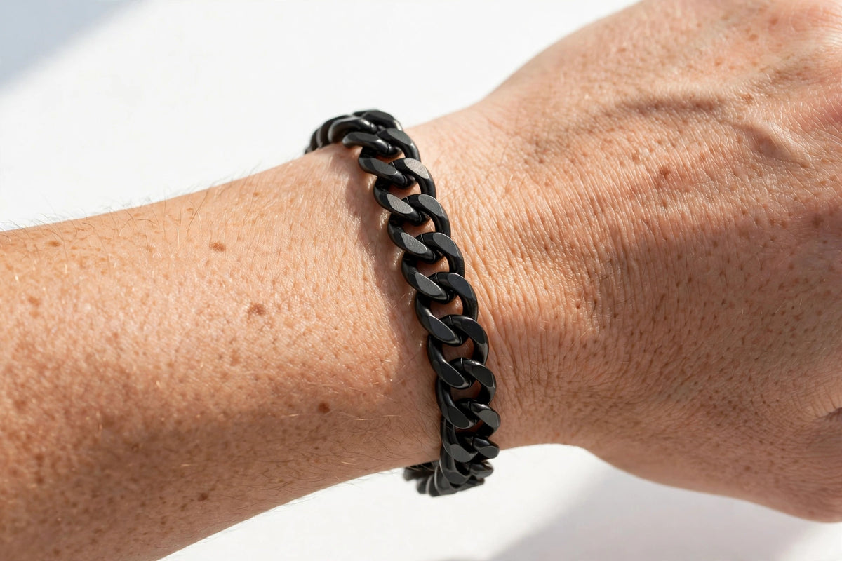 Nova Royal Cuban Link Bracelet in Black