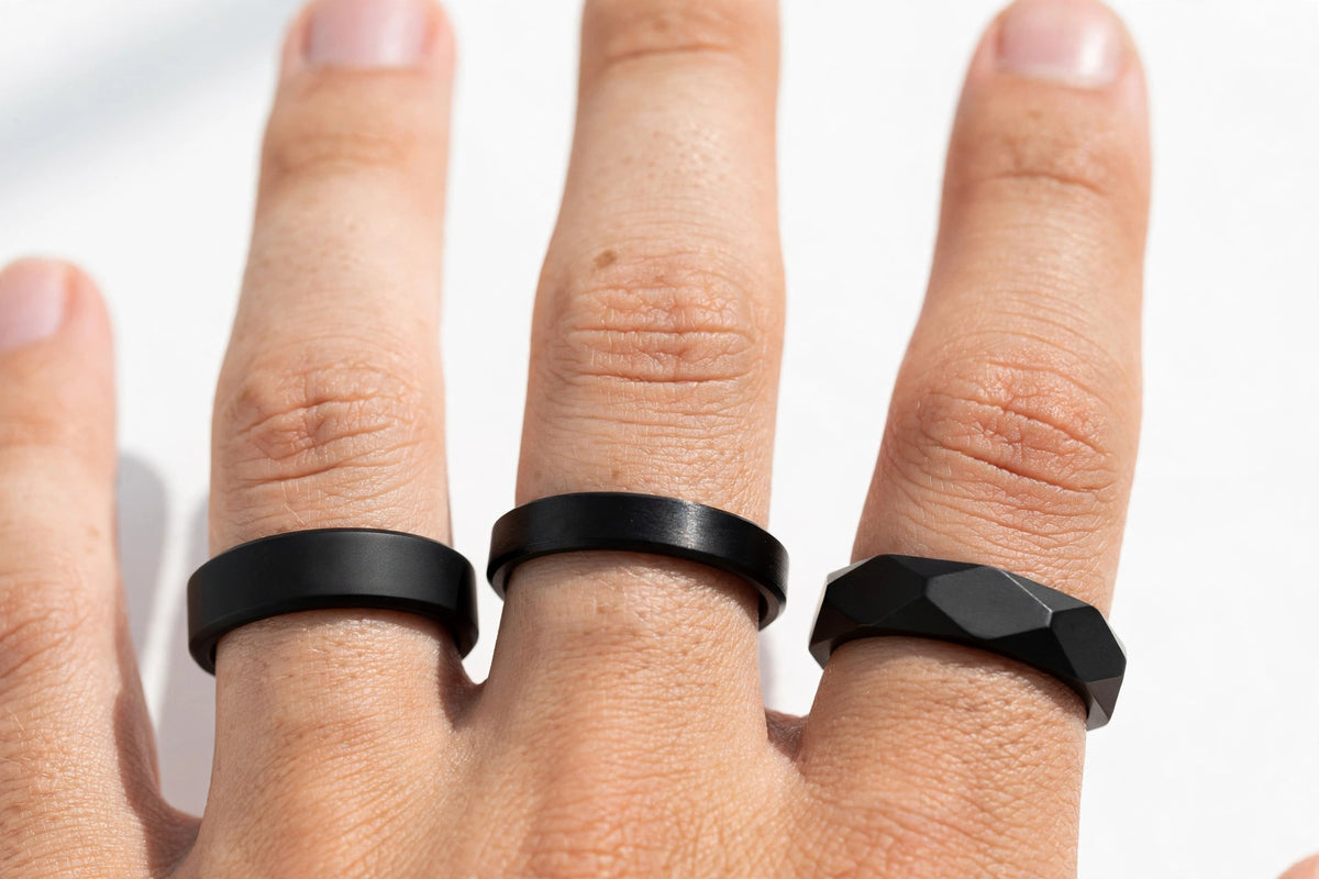 Nova Royal Gold Ring Set (3 rings) in Black
